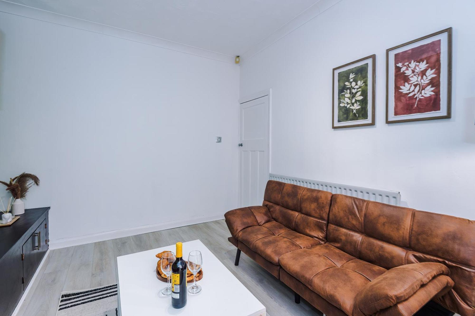 The Lyme Lounge By Parydise - Spacious 3-bed With Free Parking - Perfect For Business & Family Longport