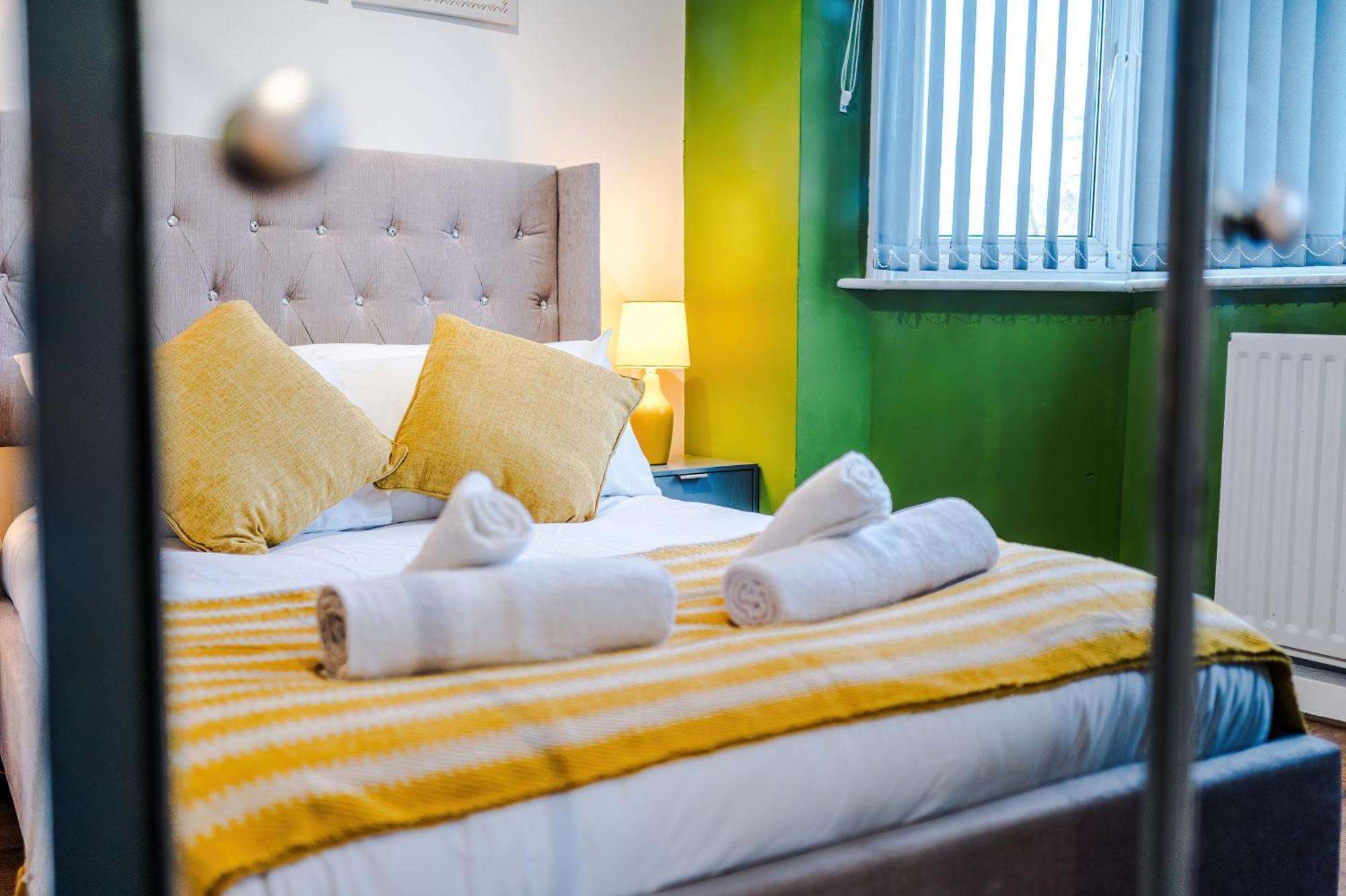 The Lyme Lounge By Parydise - Spacious 3-bed With Free Parking - Perfect For Business & Family Longport